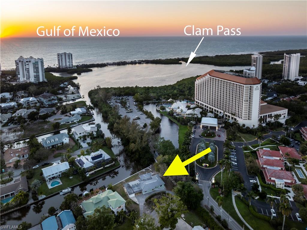 Walk to beach & boat to Gulf of Mexico from this desirable cul-de-sac location.