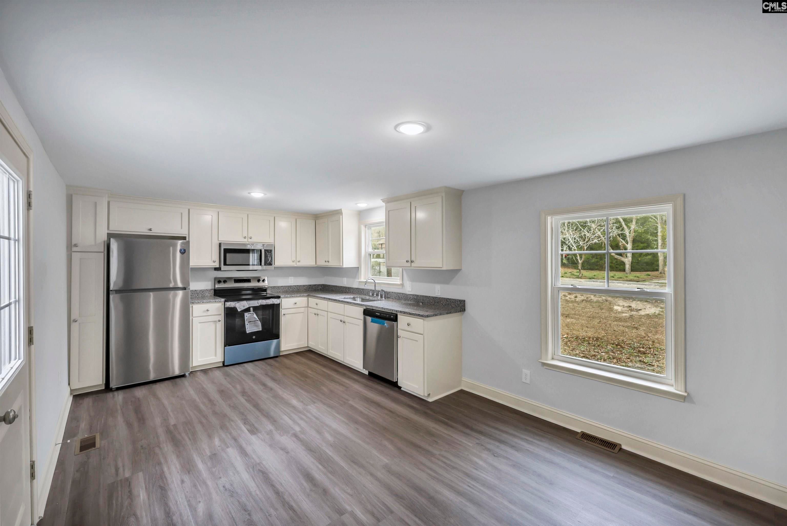 152 Robin Road Lexington, SC 29073 - Photo 9 of 26 Gallery Image 9