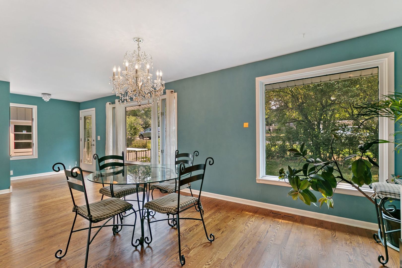 905 Ridge Avenue Wauconda, IL 60084 - Photo 11 of 27 a view of a dining room with furniture window and wooden floor
