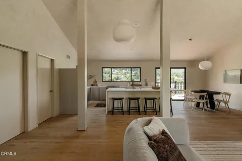 $1,695,000 | 2225 Cazador Drive, Los Angeles, CA 90065