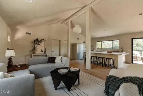 $1,695,000 | 2225 Cazador Drive, Los Angeles, CA 90065