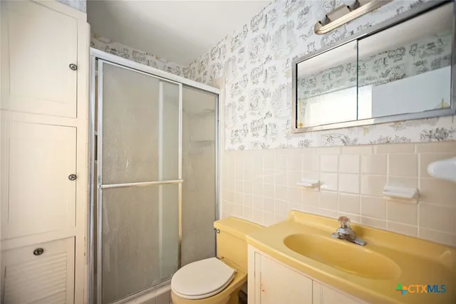 $265,000 | 716 Brookhollow Drive, Port Lavaca, TX 77979