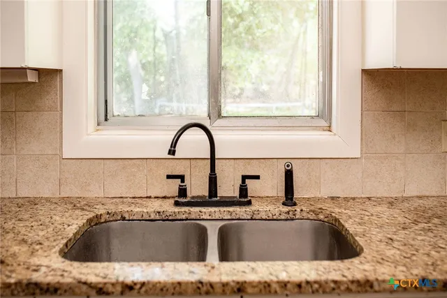 $265,000 | 716 Brookhollow Drive, Port Lavaca, TX 77979