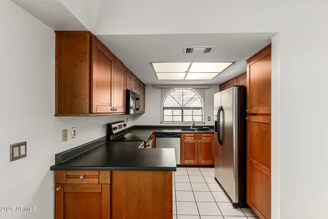 $299,000 | 700 East Mesquite Circle, Unit O210, Tempe, AZ 85288