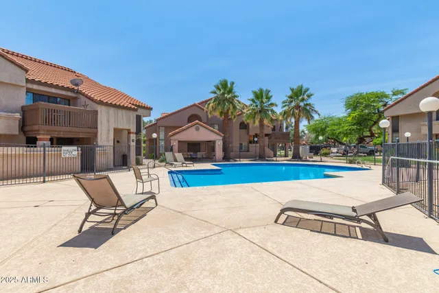 $299,000 | 700 East Mesquite Circle, Unit O210, Tempe, AZ 85288