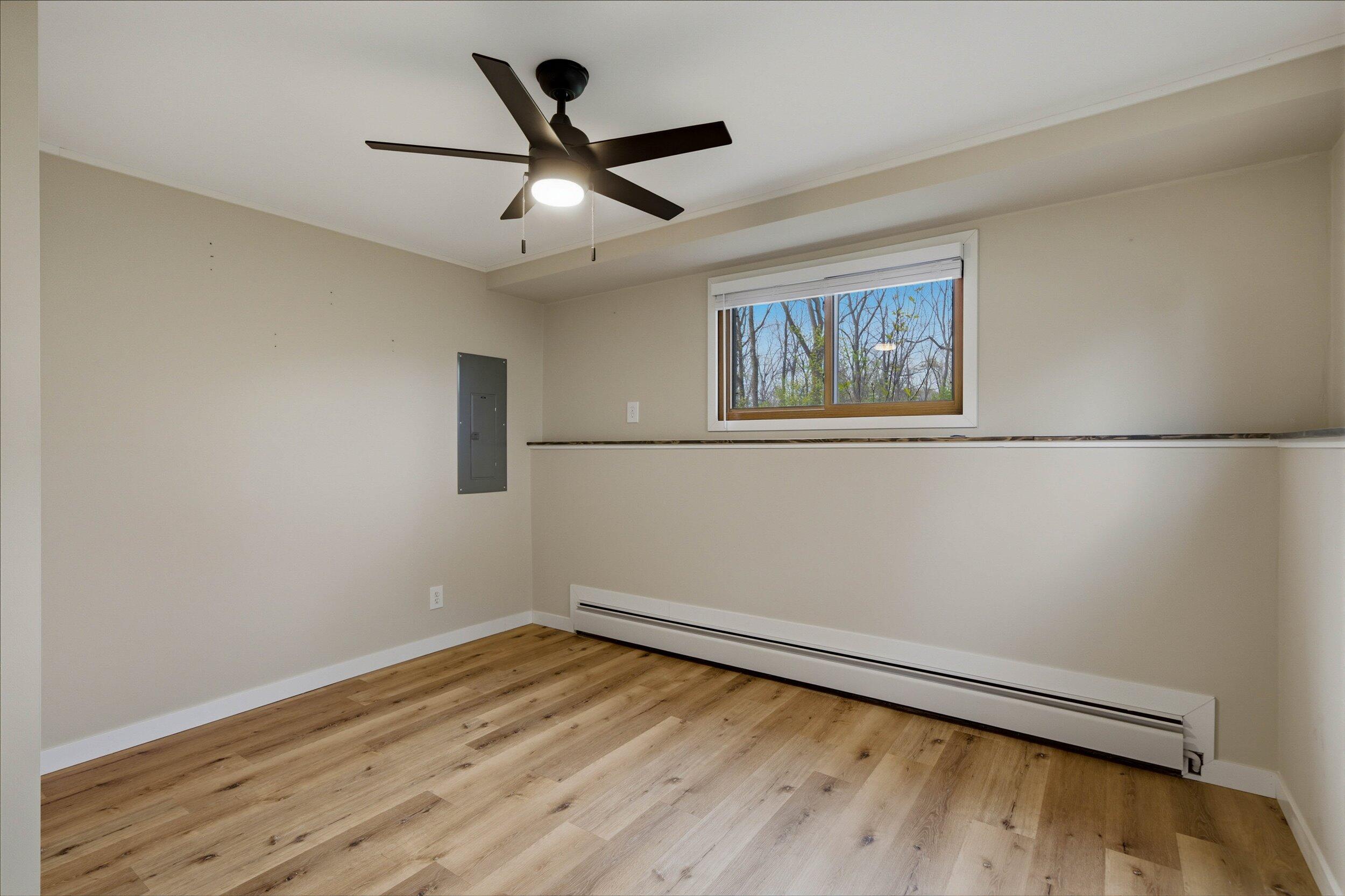 1015 West Devonshire Road Delafield, WI 53018 - Photo 31 of 57 31-Middle Coast-31