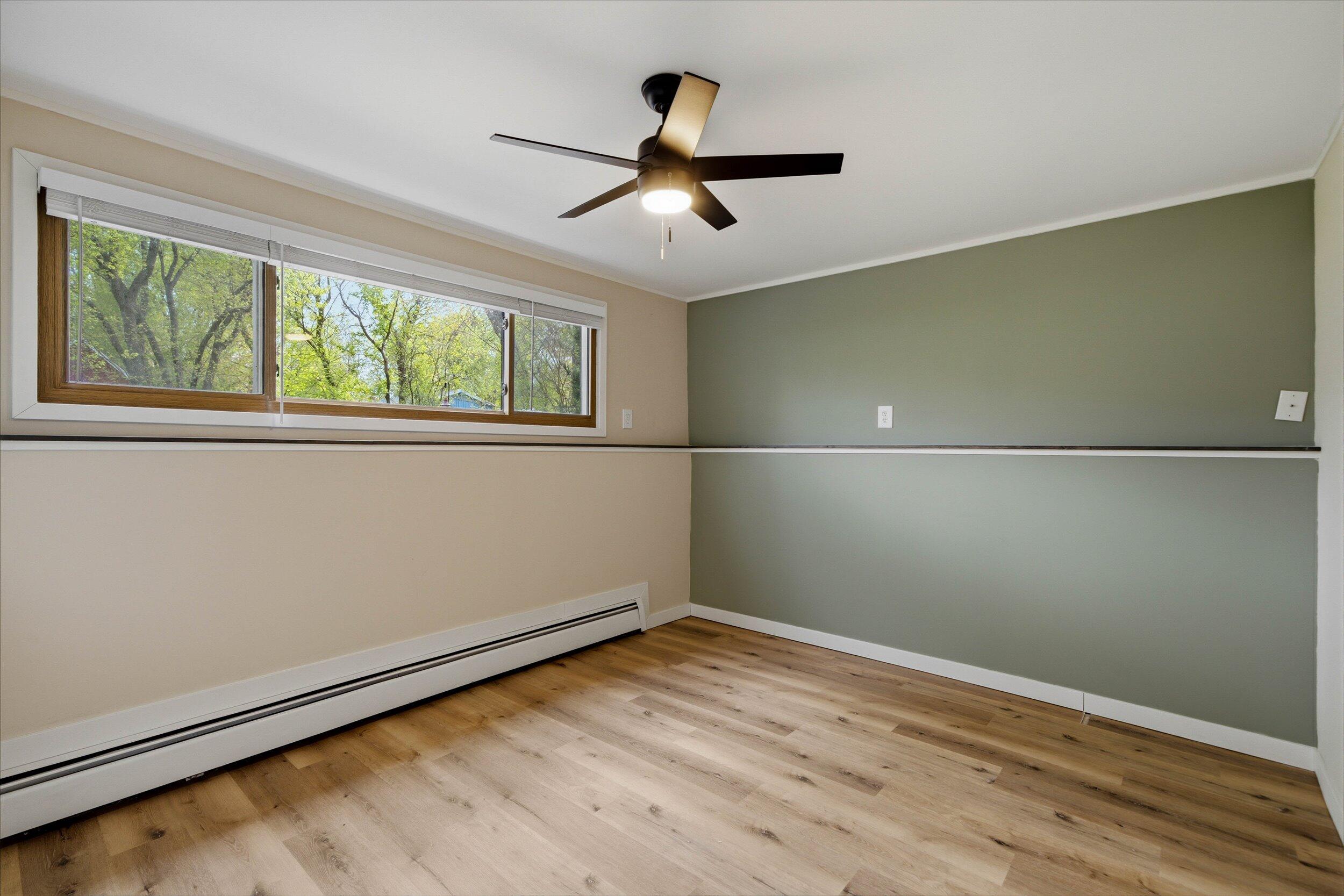 1015 West Devonshire Road Delafield, WI 53018 - Photo 33 of 57 33-Middle Coast-33