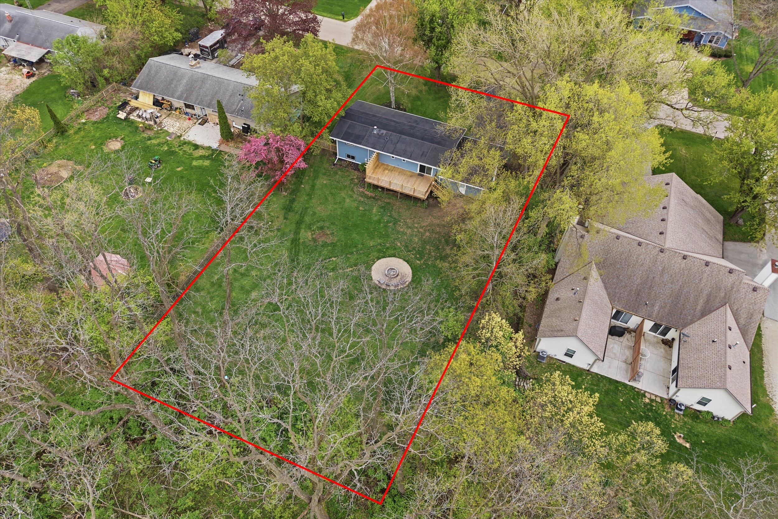 1015 West Devonshire Road Delafield, WI 53018 - Photo 47 of 57 47-Middle Coast-47