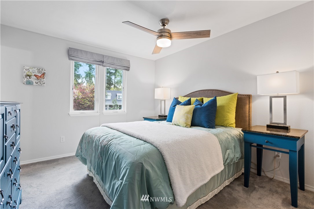 959 Field Avenue Northeast Renton, WA 98059 - Photo 14 of 32