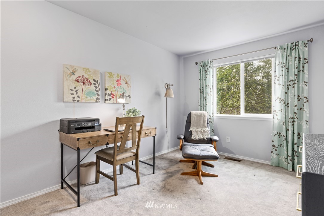 959 Field Avenue Northeast Renton, WA 98059 - Photo 18 of 32