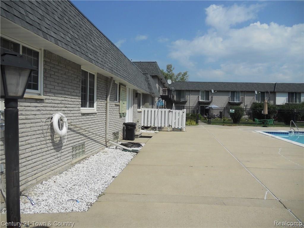 4396 15 Mile Road Sterling Heights, MI 48310 - Photo 9 of 12 15 Mile Rd club House pool-2.jpg