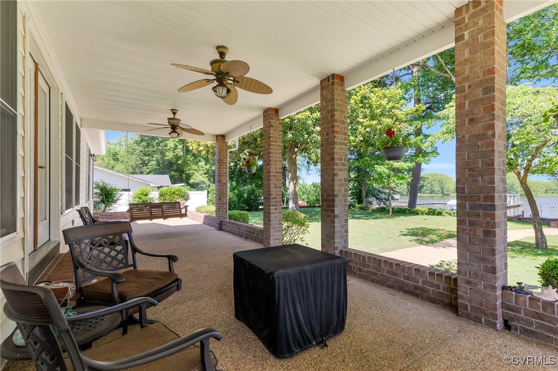 716 West Riverside Drive Lanexa, VA 23089 - Photo 16 of 43 Covered rear porch.