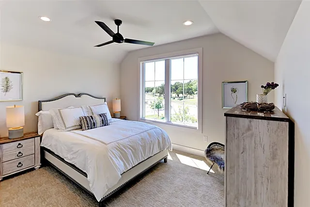 $4,000 | 19517 Flying J Boulevard, Unit 6, Spicewood, TX 78669