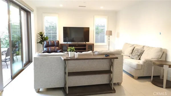 $6,000 | 188 Villa, Irvine, CA 92602