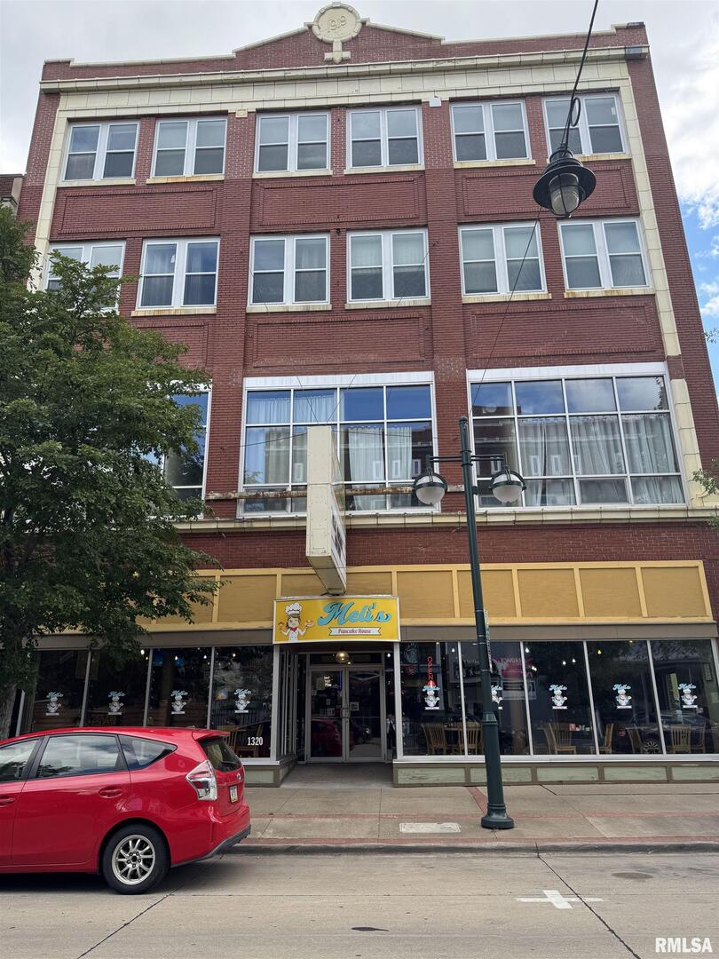 1320 5th Avenue Moline, IL 61265 - Photo 1 of 2