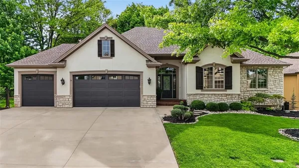 $650,000 | 4404 Northeast Georgian Drive, Lee's Summit, MO 64064