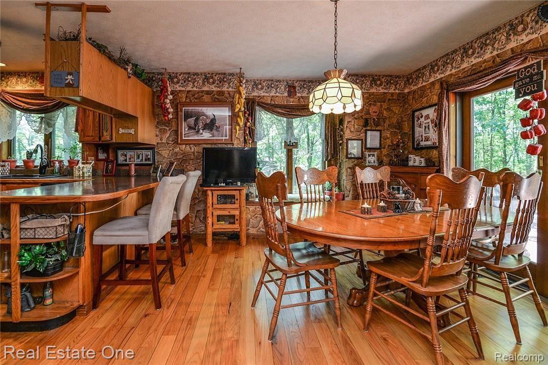 2748 Melvin Road Pinckney, MI 48169 - Photo 13 of 55 16_7.jpg