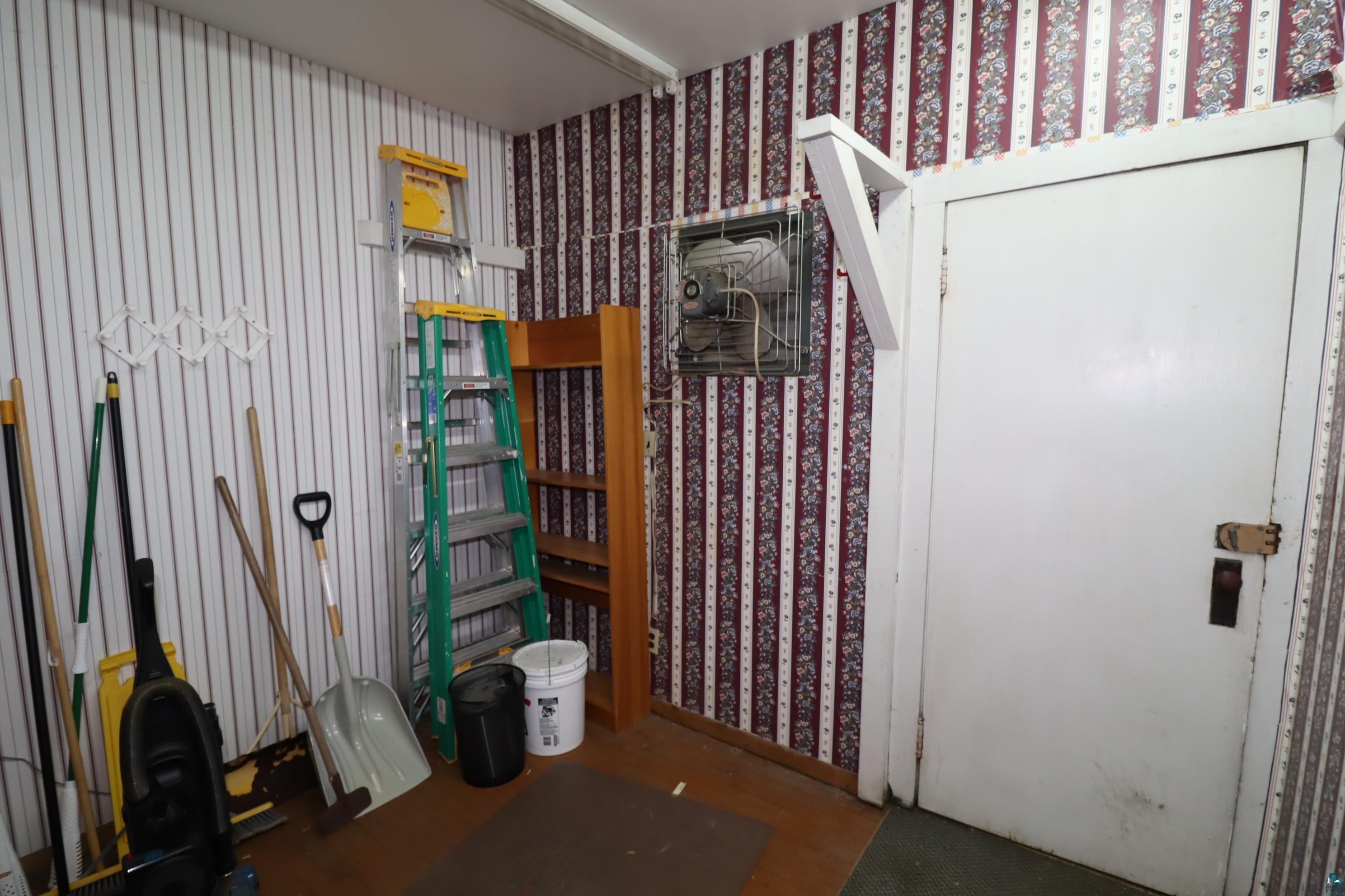 404 Main Street West Ashland, WI 54806 - Photo 24 of 46 Back Entrance