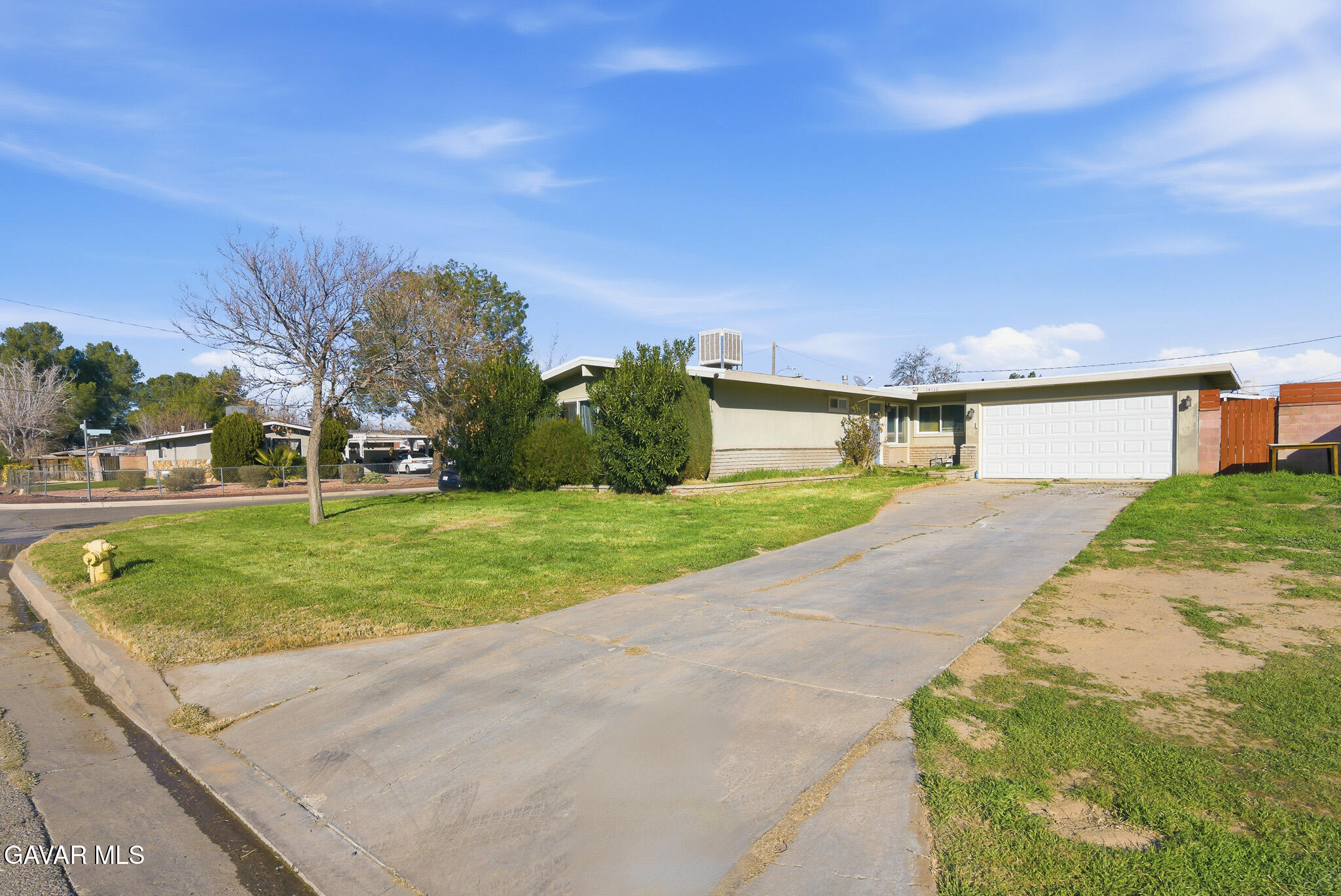 44728 21st Street West Lancaster, CA 93536 - Photo 4 of 32 _DSC8108