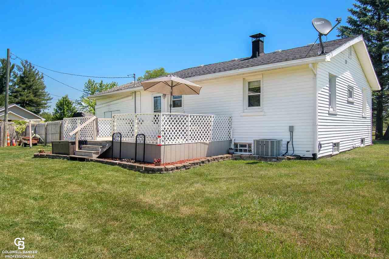2145 Kinney Road Memphis, MI 48041 - Photo 2 of 22 Back Deck