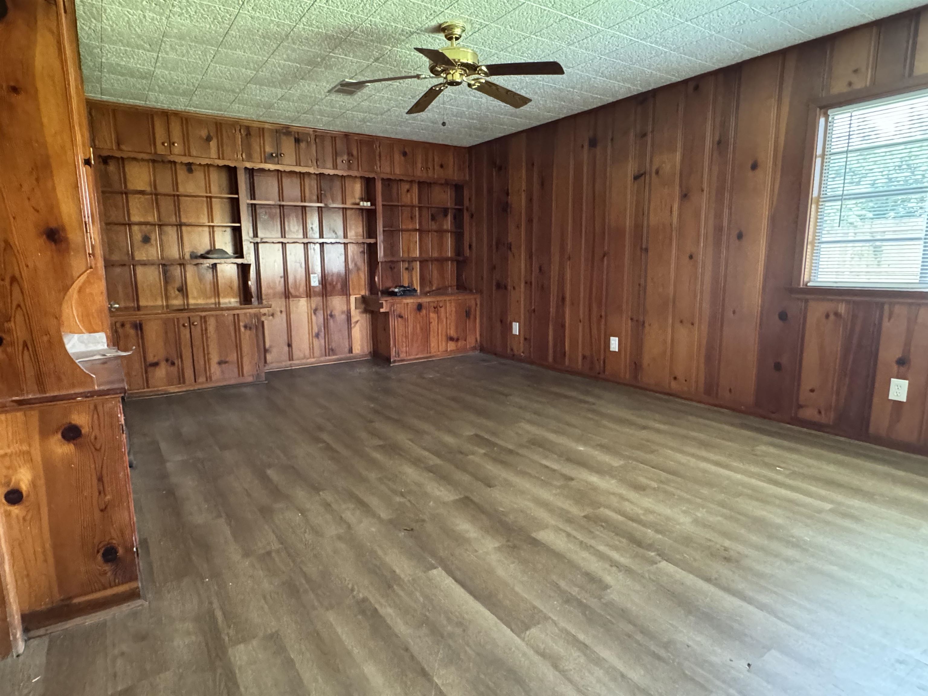 5480 Thames Drive Beaumont, TX 77708 - Photo 8 of 18