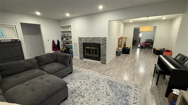 $2,850 | 4617 Oleander Street, Bellaire, TX 77401