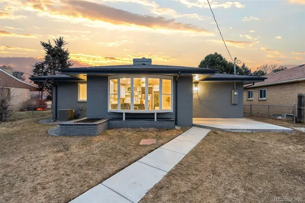 a picture of a floor plan