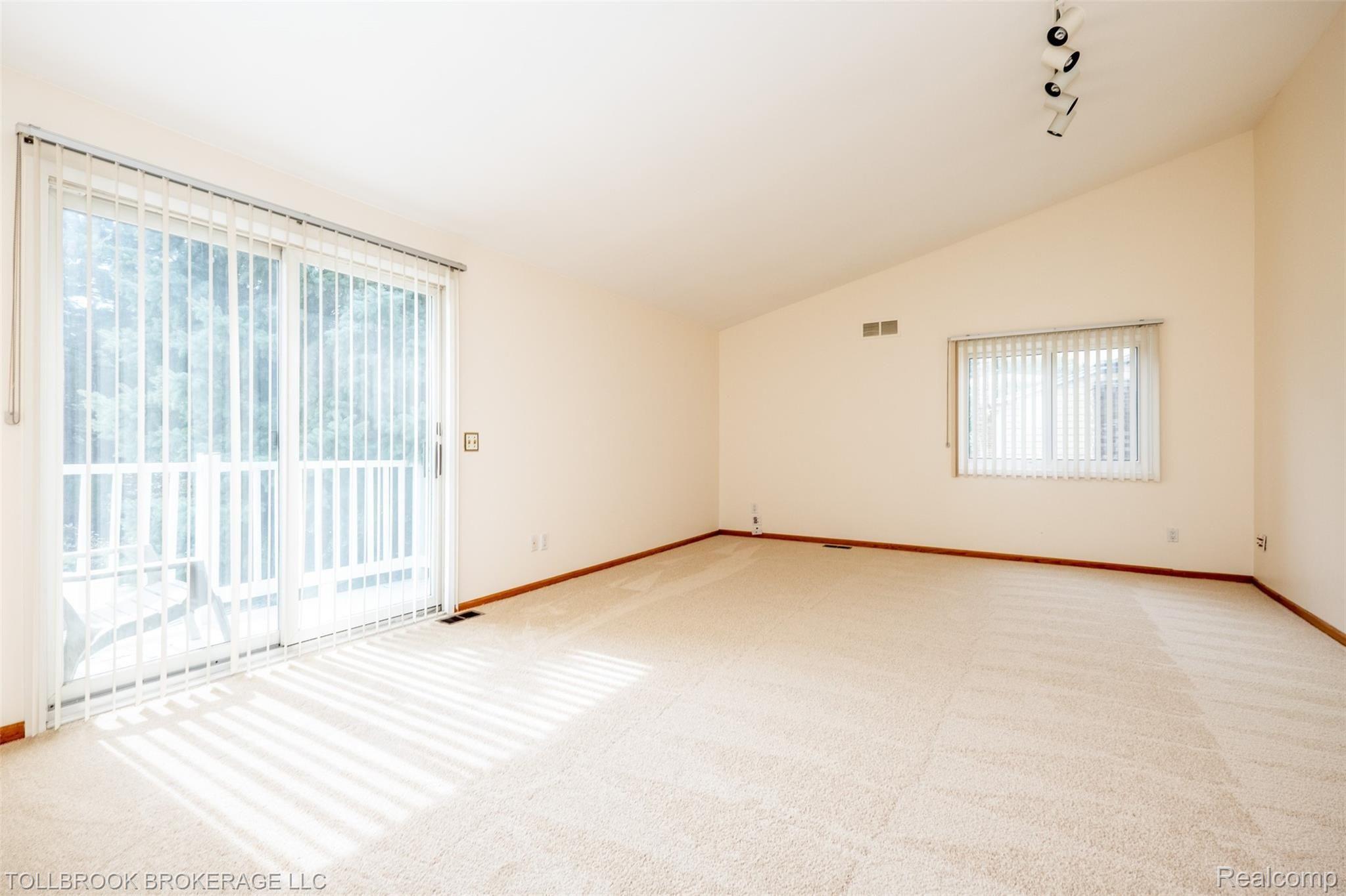 856 Lion Street Rochester, MI 48307 - Photo 25 of 39 856 Lion-25.jpg