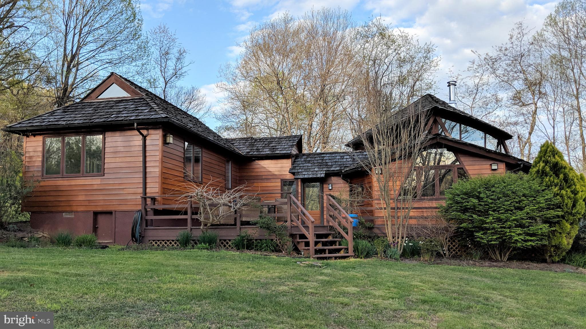 25 Moon Road Sperryville, VA 22740 - Photo 1 of 64 Cabin on Moon Road