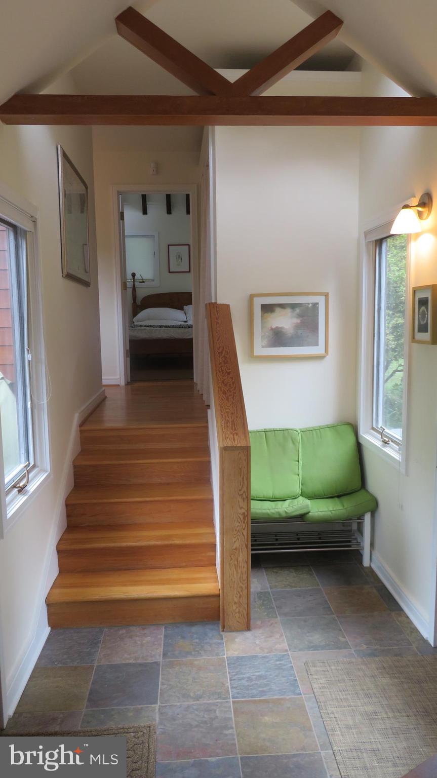 25 Moon Road Sperryville, VA 22740 - Photo 20 of 64 Hallway
