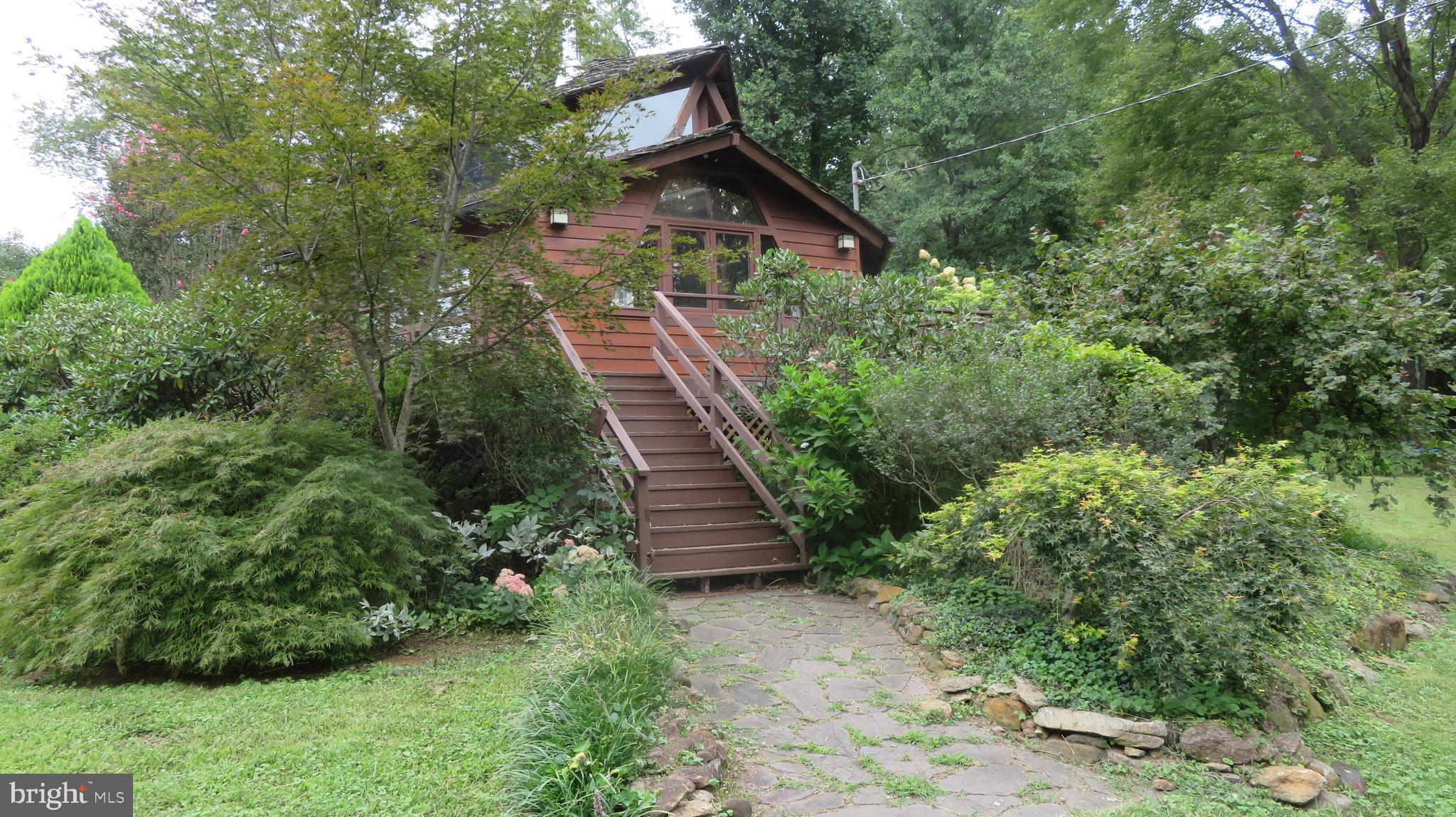 25 Moon Road Sperryville, VA 22740 - Photo 57 of 64 Front Entrance