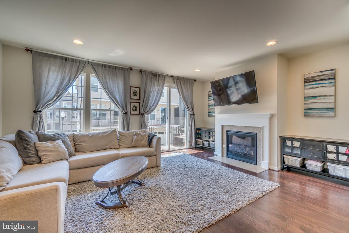 8934 Dahlgren Ridge Road Manassas, VA 20111 - Photo 11 of 41 Family Room complete with gas fireplace.