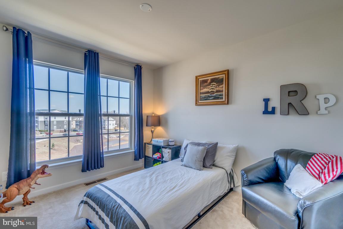 8934 Dahlgren Ridge Road Manassas, VA 20111 - Photo 23 of 41 Bedroom #3