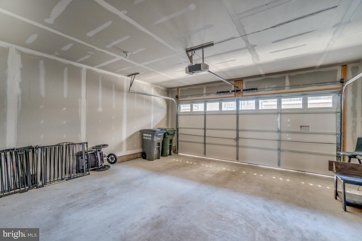 8934 Dahlgren Ridge Road Manassas, VA 20111 - Photo 31 of 41 2 car garage