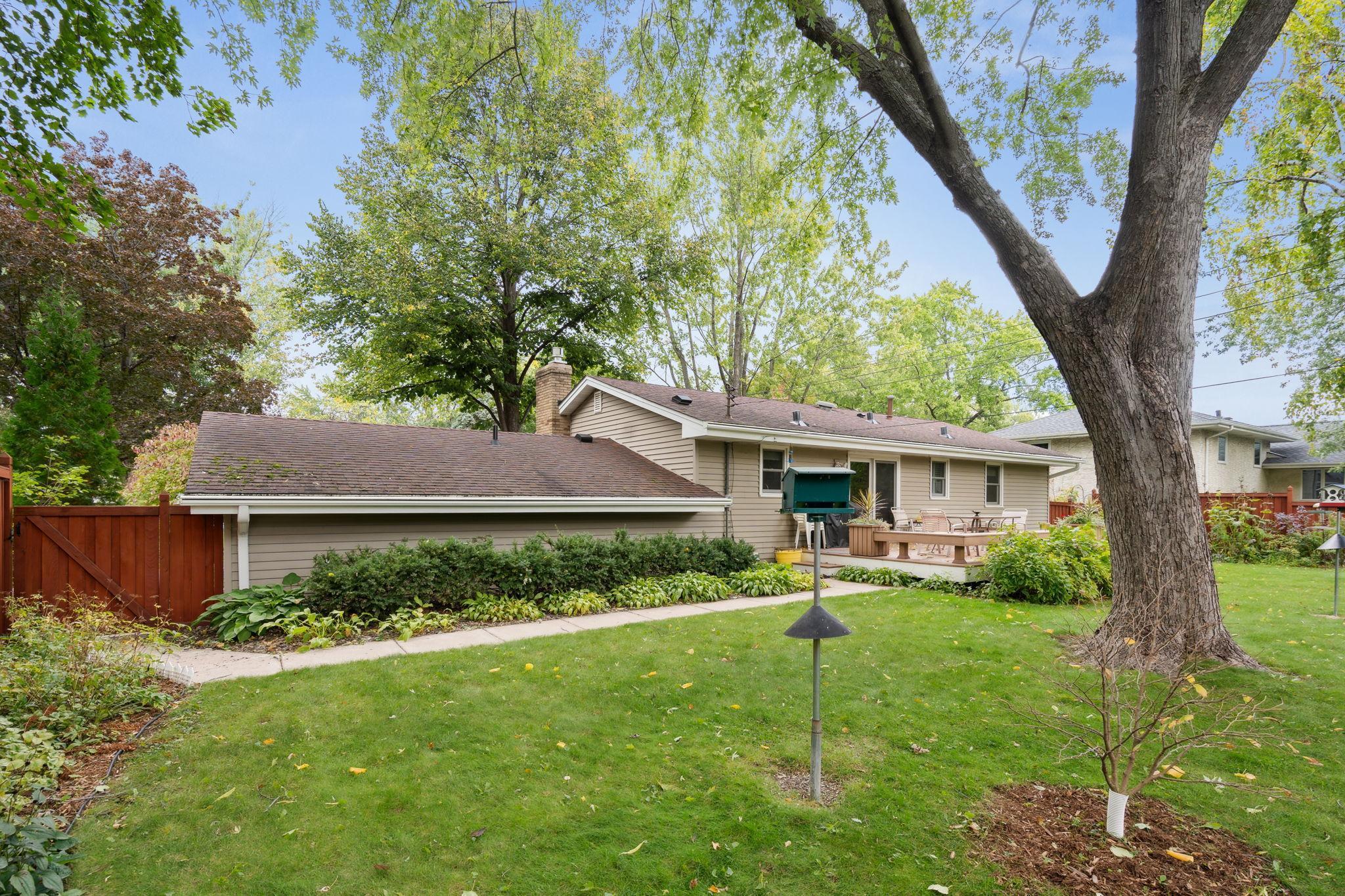 966 Cobb Road Shoreview, MN 55126 - Photo 26 of 31 Gallery Image 26