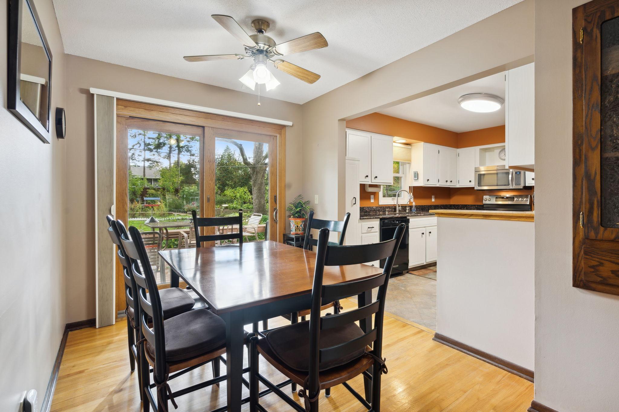 966 Cobb Road Shoreview, MN 55126 - Photo 5 of 31 Gallery Image 5