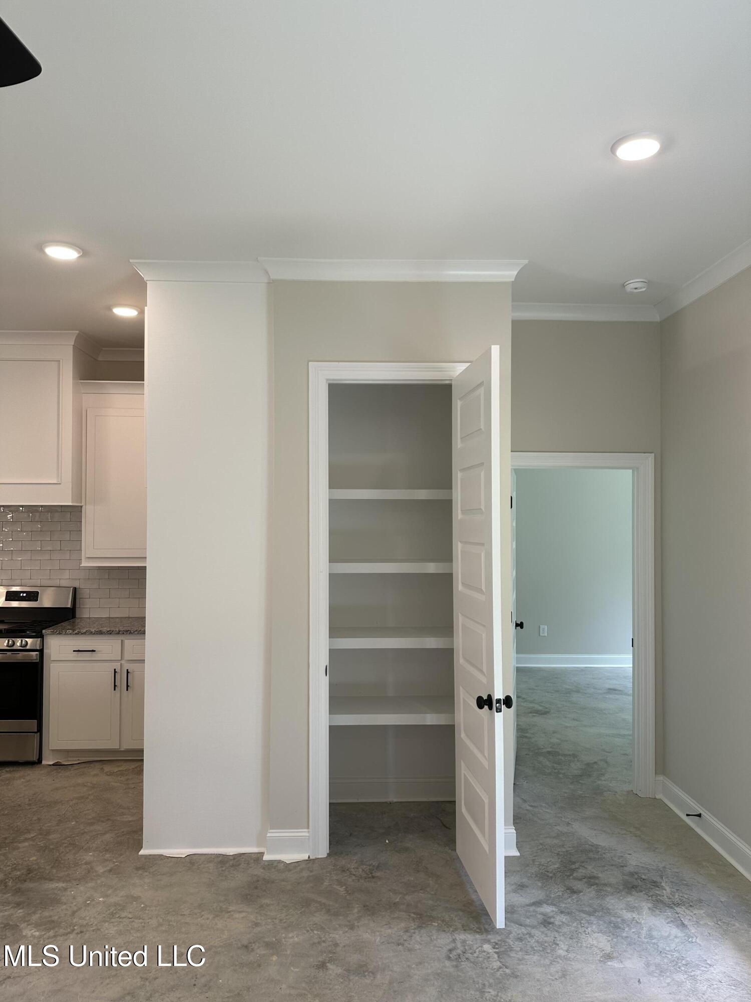 963 Riverside Lane Pearl, MS 39208 - Photo 5 of 14 IMG_1146