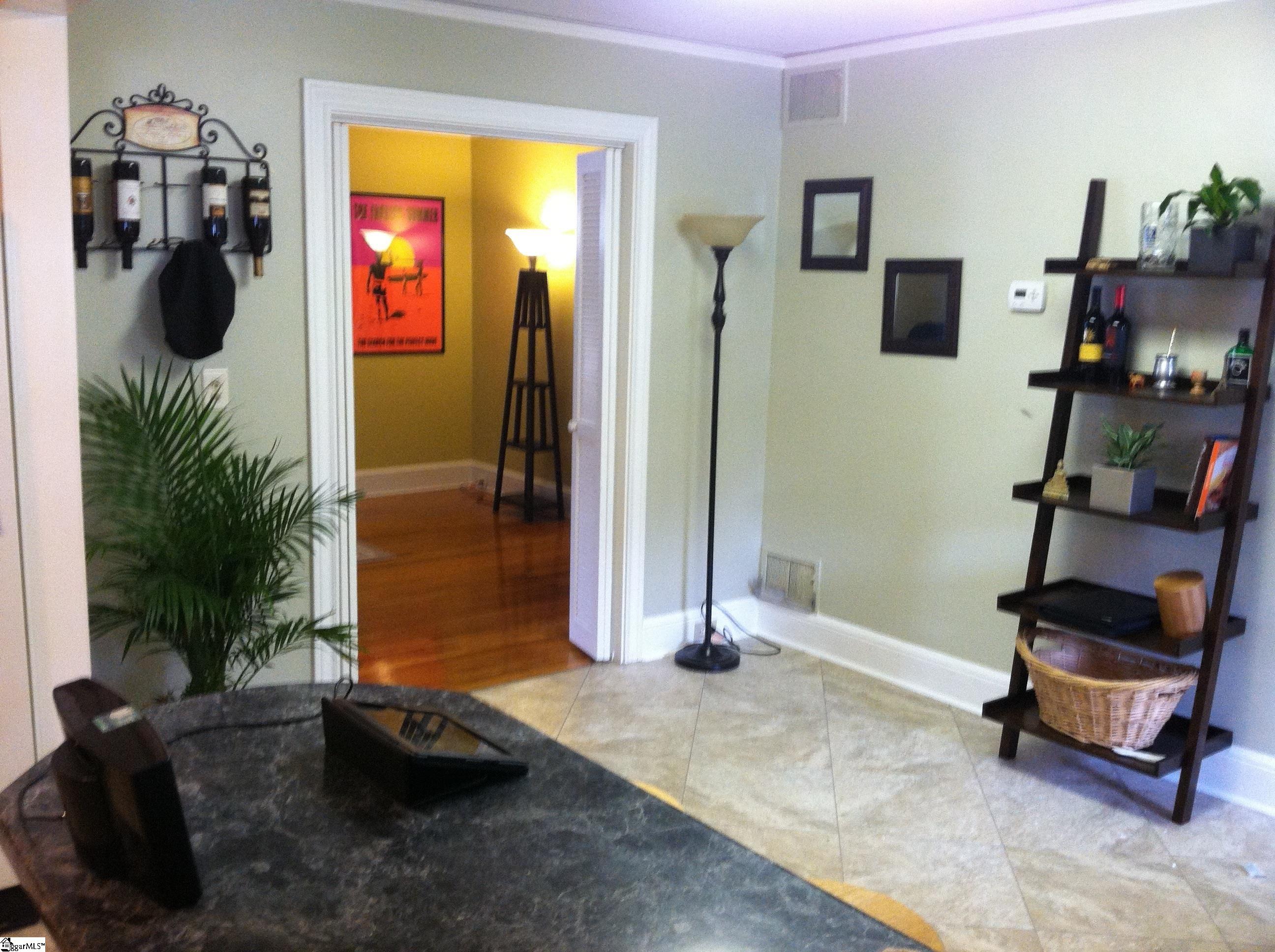 204 Ridgecrest Drive Greenville, SC 29609 - Photo 6 of 13 Gallery Image 6