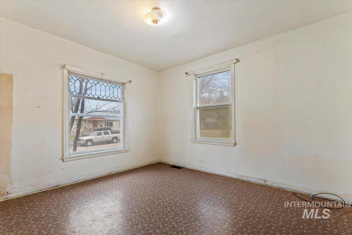 2114 North 9th Street Boise, ID 83702 - Photo 4 of 22 Built in 1910, this home is a renovator's dream!