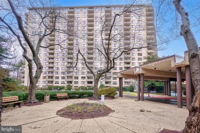 $400,000 | 5225 Pooks Hill Road, Unit 1412N, Bethesda, MD 20814