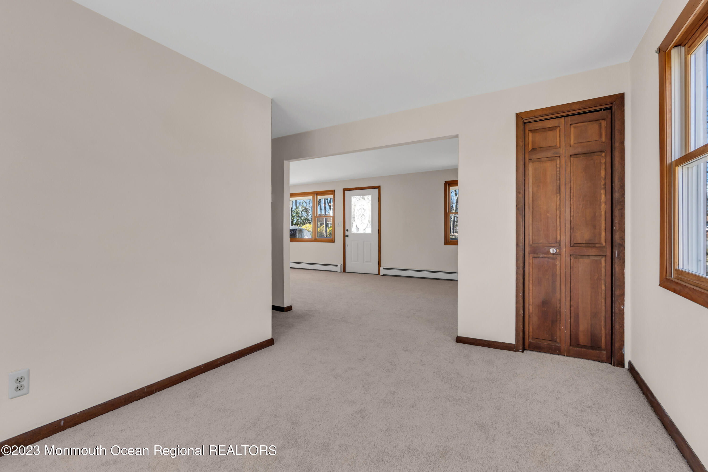 26 Hemlock Road Howell, NJ 07731 - Photo 11 of 49 016_dsc09311