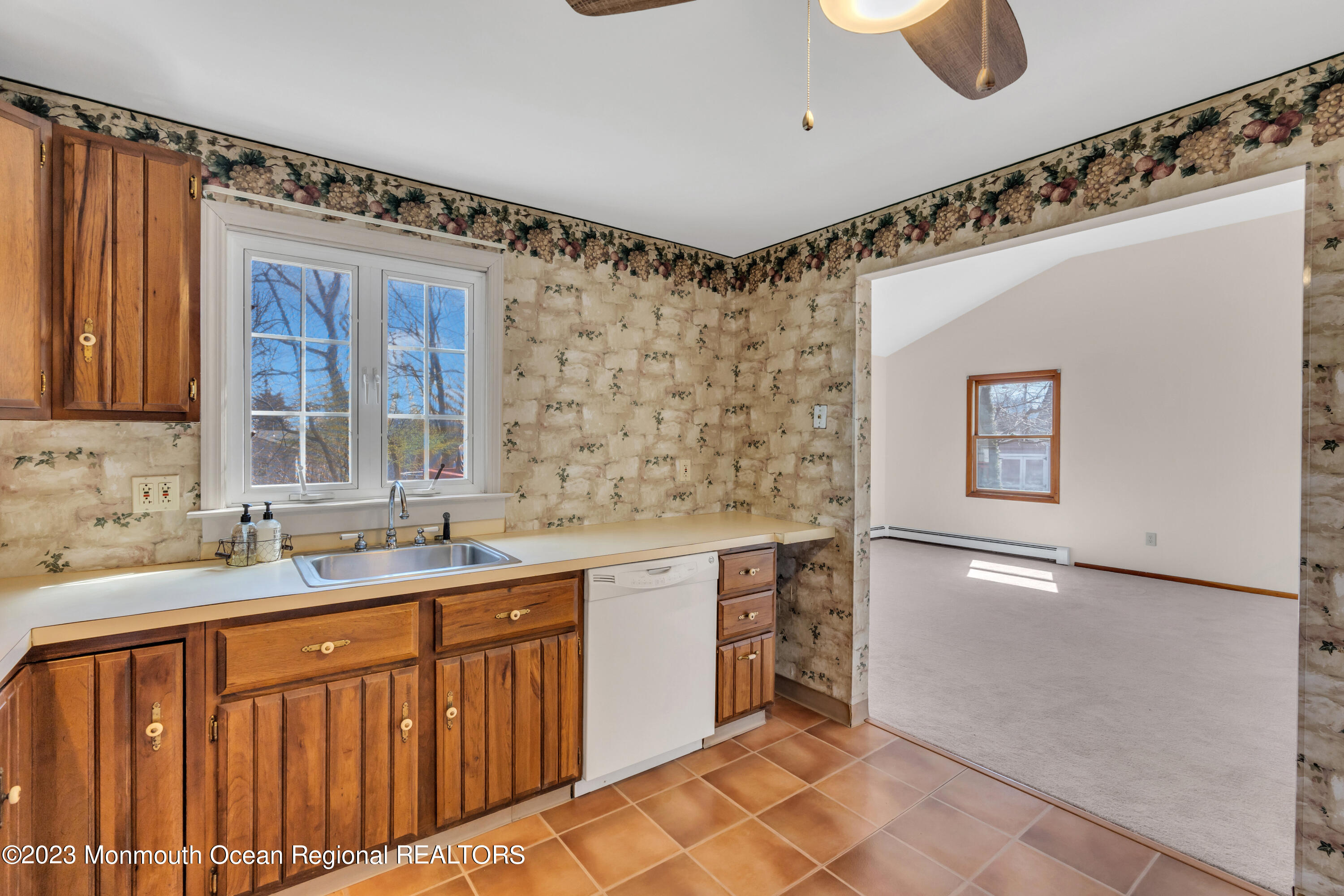 26 Hemlock Road Howell, NJ 07731 - Photo 24 of 49 024_dsc09351