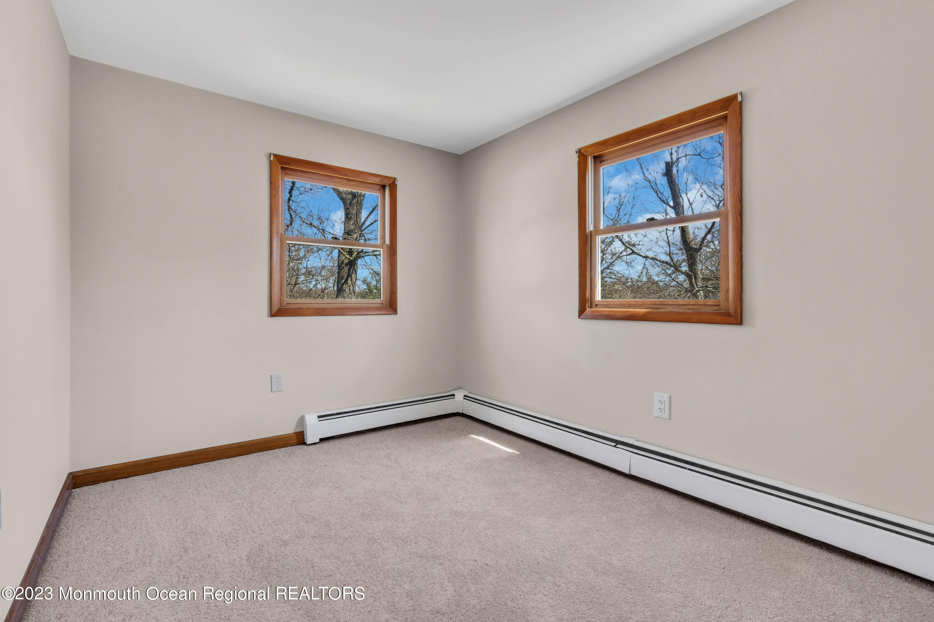 26 Hemlock Road Howell, NJ 07731 - Photo 25 of 49 031_dsc09386