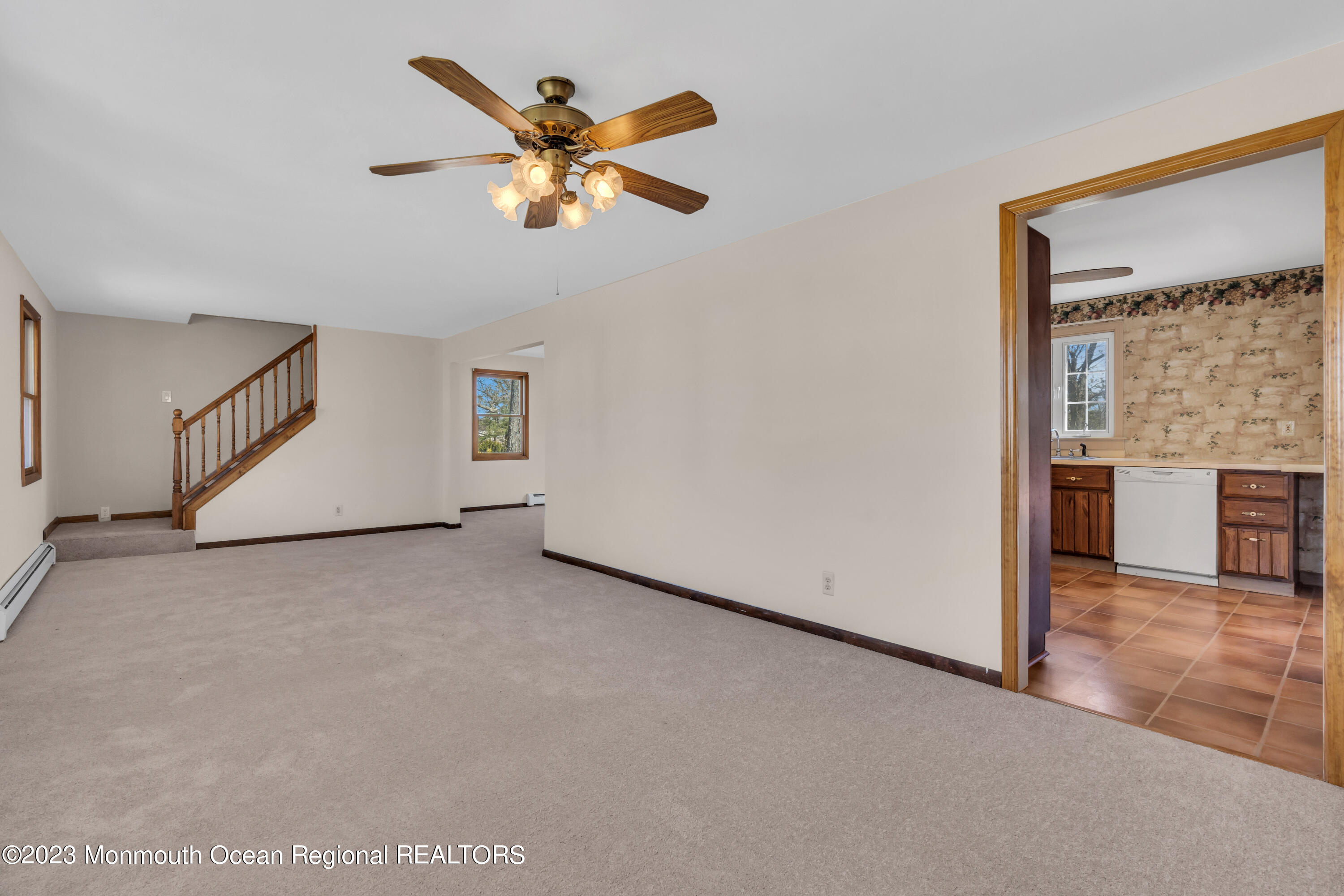 26 Hemlock Road Howell, NJ 07731 - Photo 7 of 49 012_dsc09291