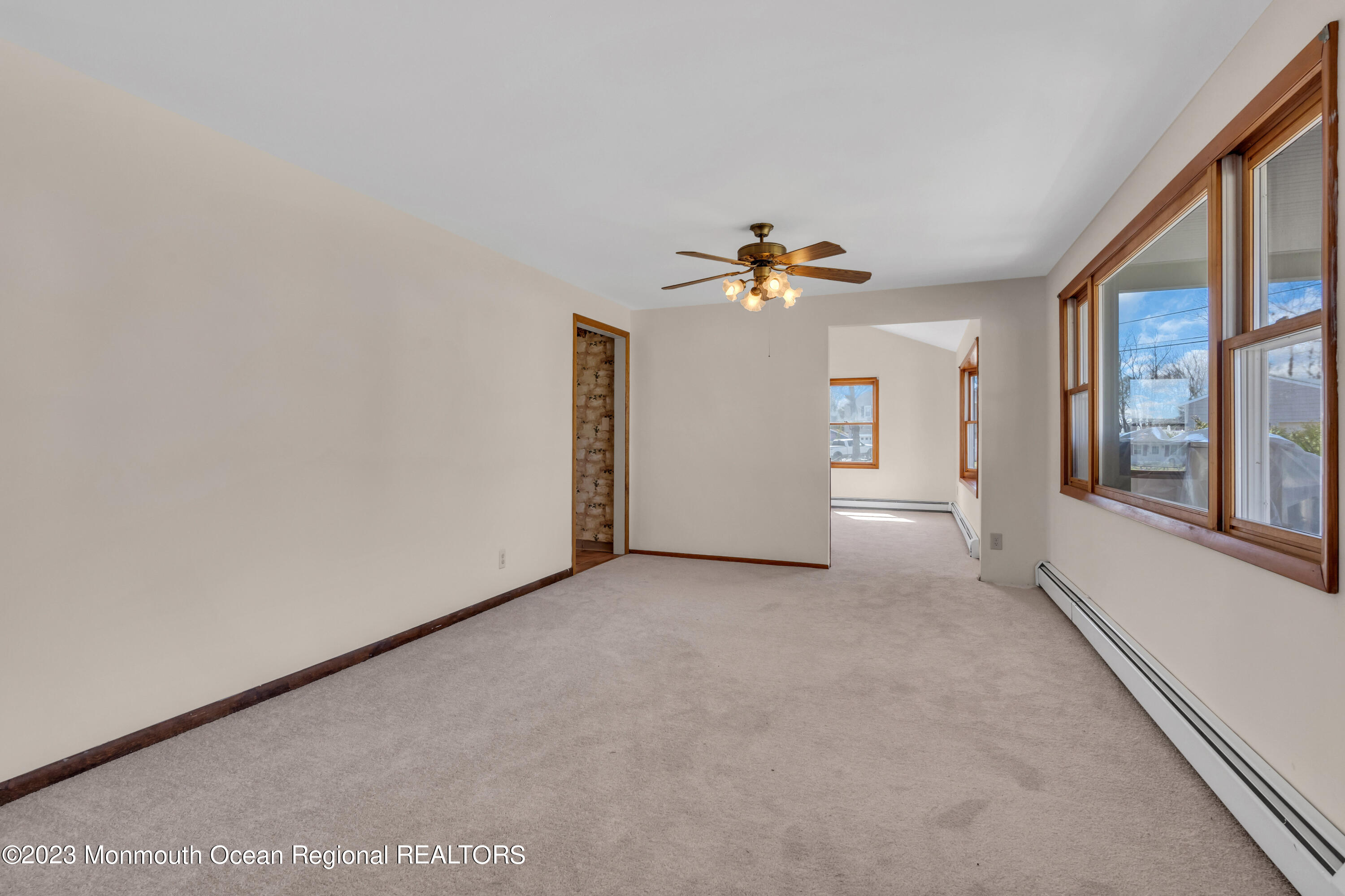 26 Hemlock Road Howell, NJ 07731 - Photo 8 of 49 013_dsc09296