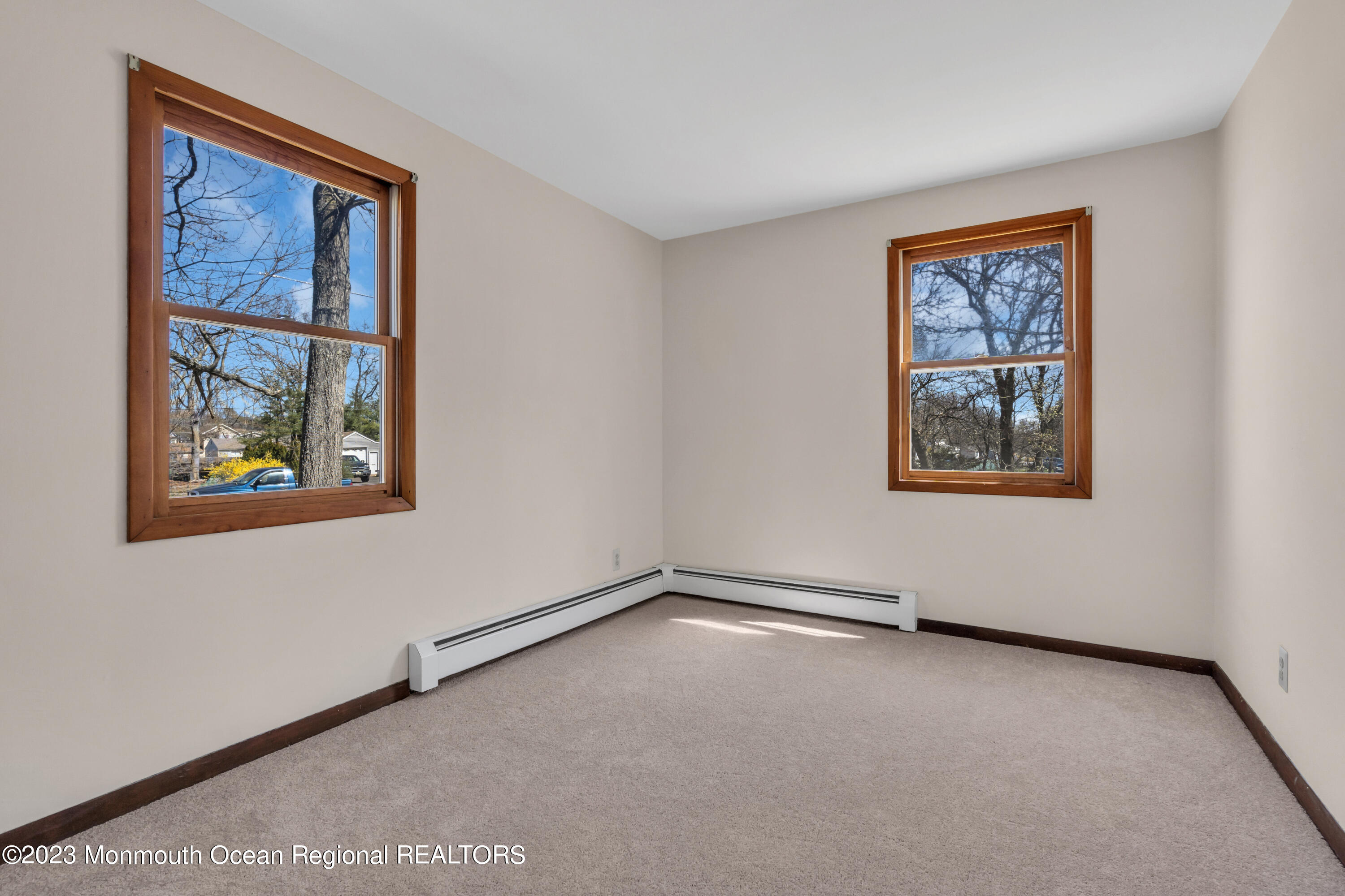 26 Hemlock Road Howell, NJ 07731 - Photo 10 of 49 015_dsc09306