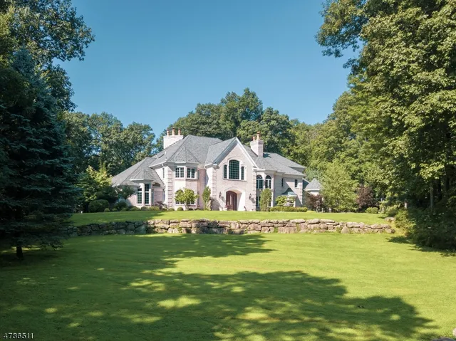 $2,475,000 | 5 Queens Court, Morristown, NJ 07960