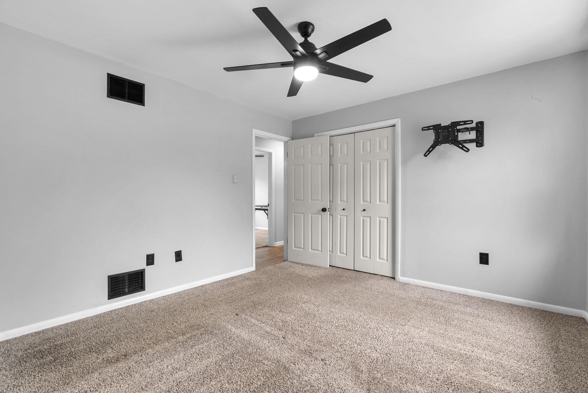 2908 Michelle Road Manchester, MD 21102 - Photo 19 of 34 Primary bedroom!