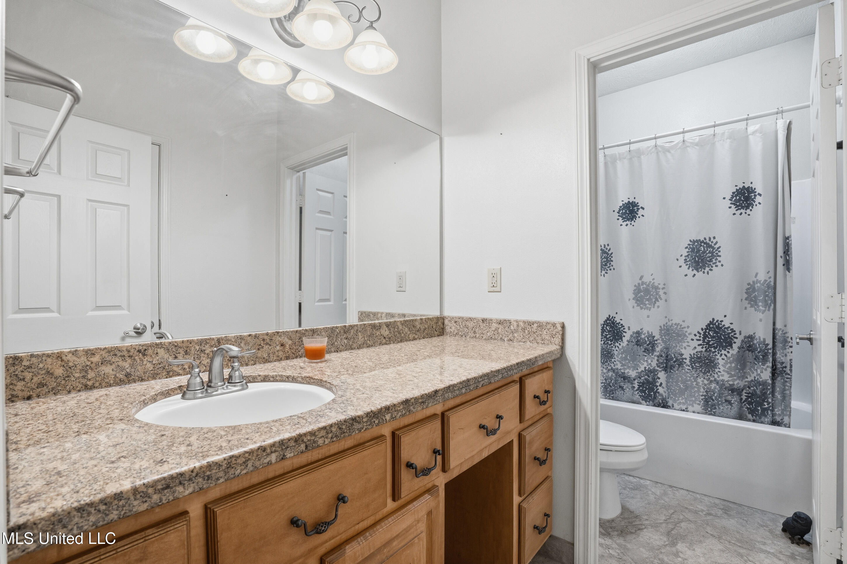 10988 West Commerce Street Hernando, MS 38632 - Photo 23 of 36 22_10988_w_commerce_st_hernando_ms_38632