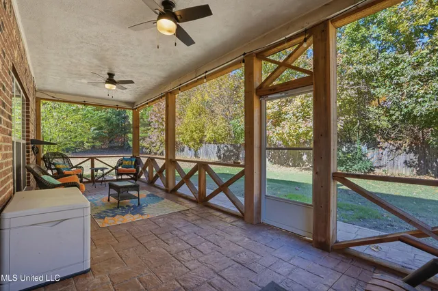 $455,000 | 10988 West Commerce Street, Hernando, MS 38632